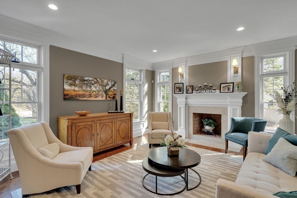 586 Old Marlboro Road Concord, MA 01742 - Photo 5 of 41 Gallery Image 5