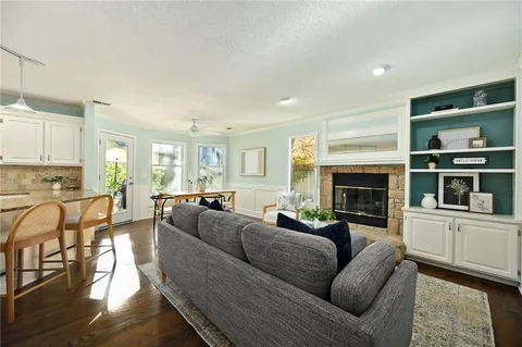 $460,000 | 15725 West Locust Street, Olathe, KS 66062