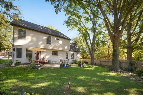 $460,000 | 15725 West Locust Street, Olathe, KS 66062