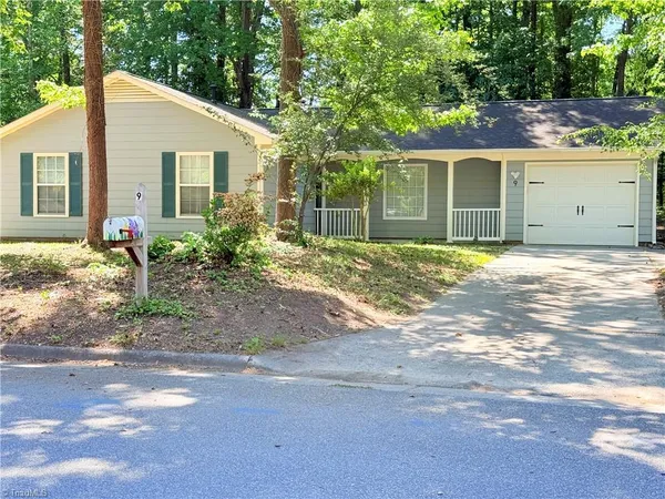 $269,900 | 9 Bellows Court, Greensboro, NC 27407