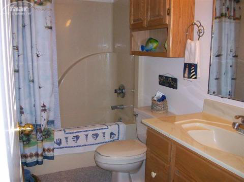1045 Petts Road Fenton, MI 48430 - Photo 31 of 38 20279319-30.JPG