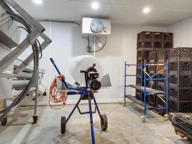 $989,000 | 132-00 Wallace Shore Road, Harpswell, ME 04079