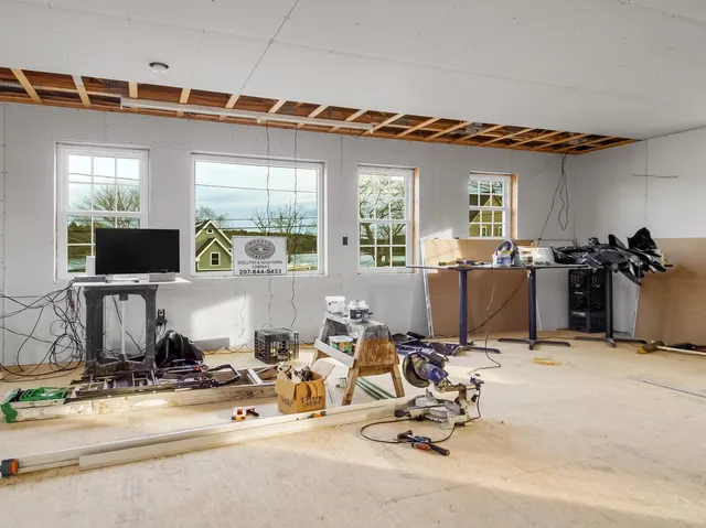 $989,000 | 132-00 Wallace Shore Road, Harpswell, ME 04079