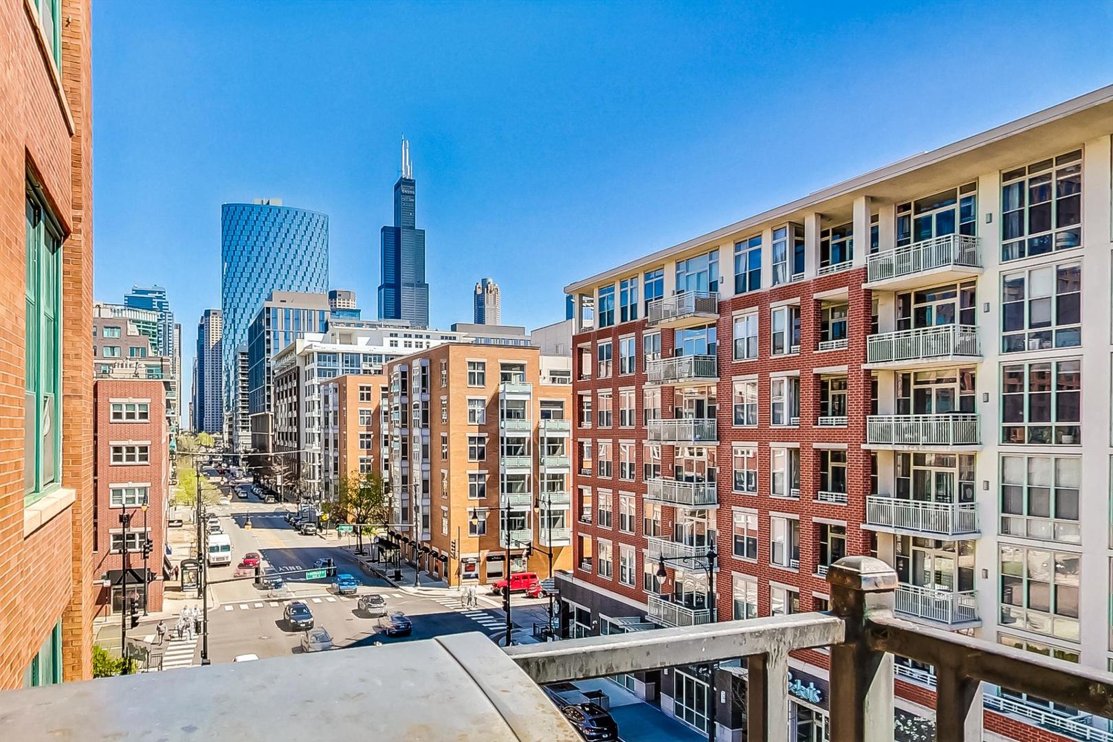1016 West Madison Street, Unit 4S Chicago, IL 60607 - Photo 9 of 39