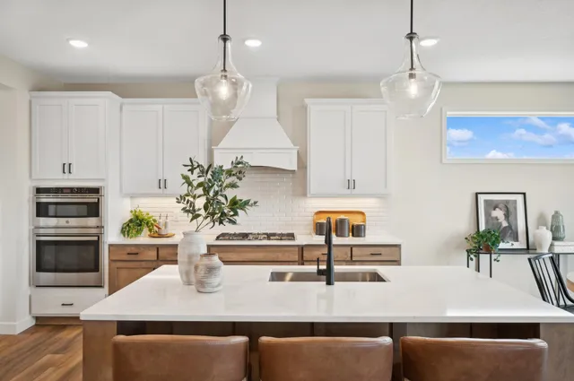 $1,175,000 | 10120 Heather Lane, Corcoran, MN 55374