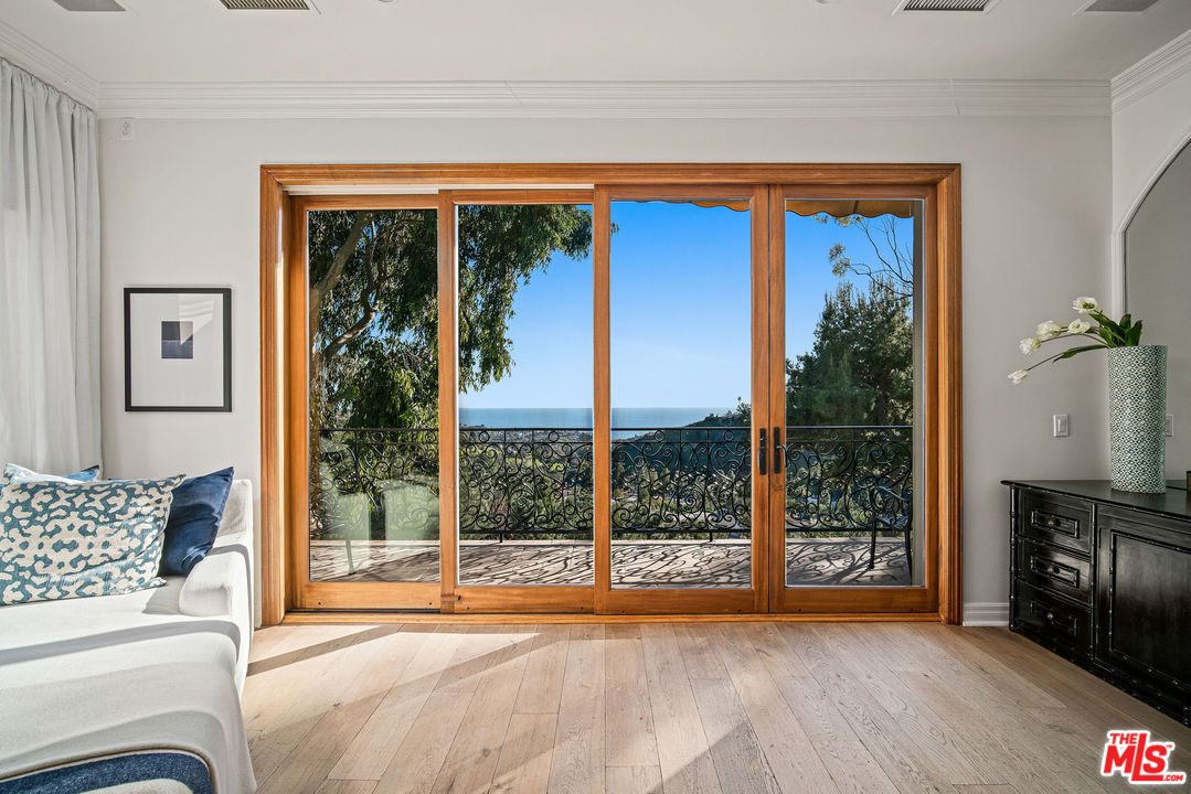 16388 Shadow Mountain Drive Pacific Palisades, CA 90272 - Photo 26 of 51