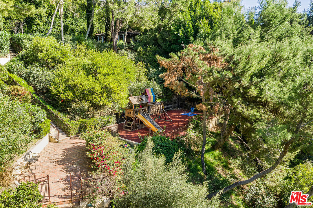 16388 Shadow Mountain Drive Pacific Palisades, CA 90272 - Photo 42 of 51