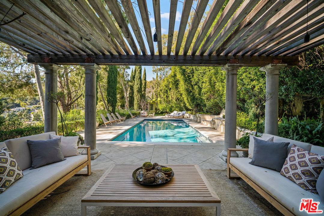 16388 Shadow Mountain Drive Pacific Palisades, CA 90272 - Photo 45 of 51