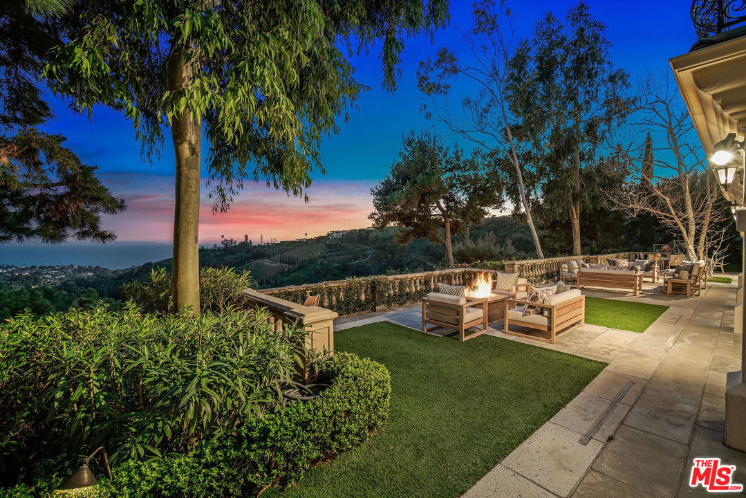 16388 Shadow Mountain Drive Pacific Palisades, CA 90272 - Photo 47 of 51