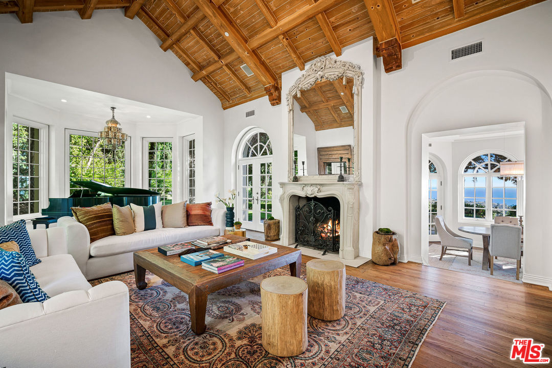 16388 Shadow Mountain Drive Pacific Palisades, CA 90272 - Photo 6 of 51