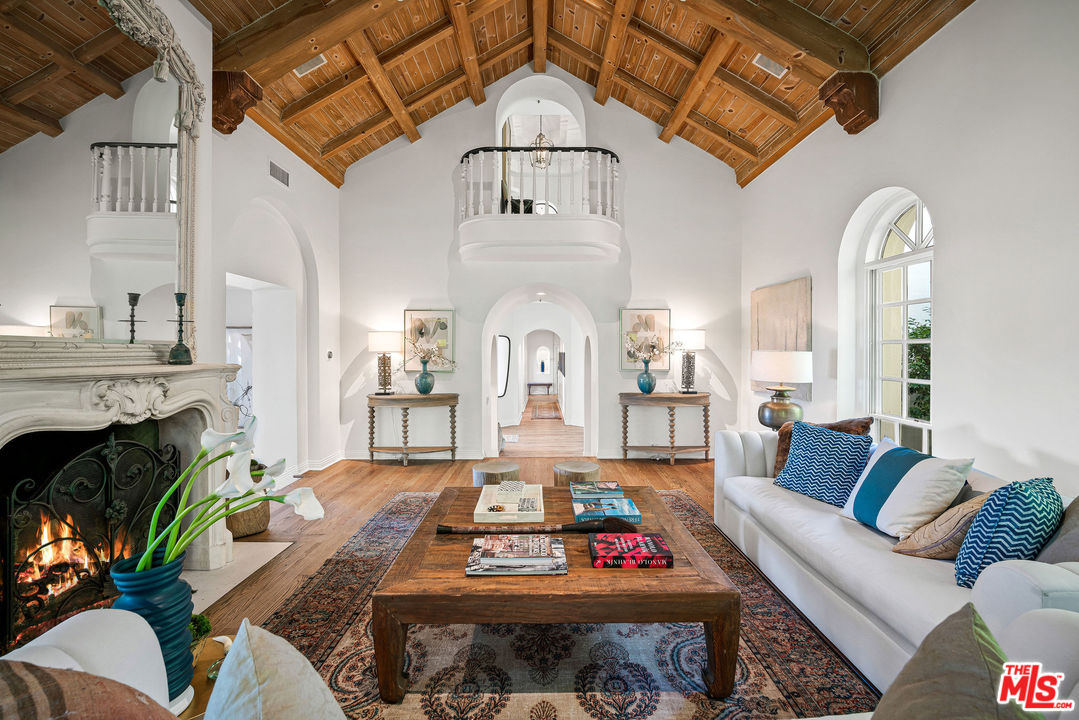 16388 Shadow Mountain Drive Pacific Palisades, CA 90272 - Photo 7 of 51