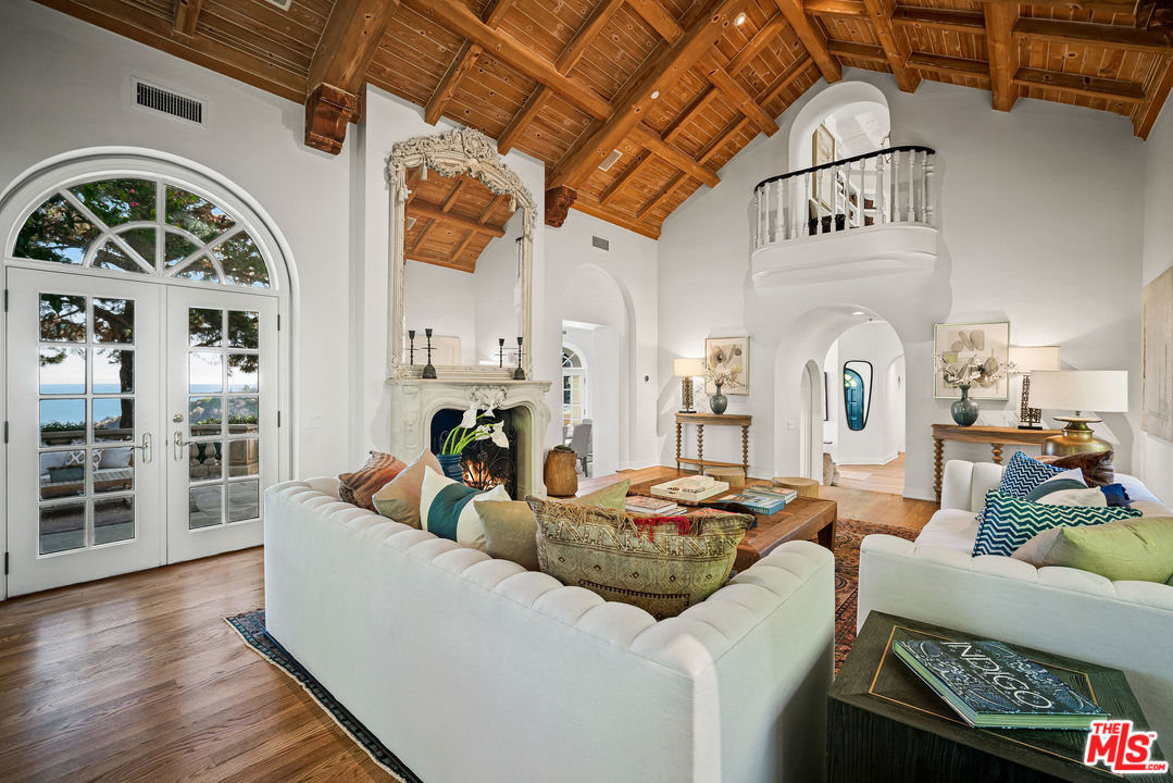 16388 Shadow Mountain Drive Pacific Palisades, CA 90272 - Photo 9 of 51