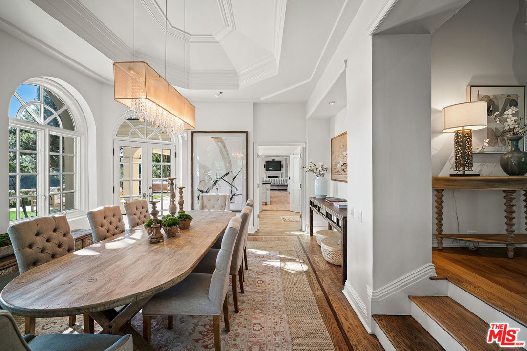 16388 Shadow Mountain Drive Pacific Palisades, CA 90272 - Photo 10 of 51
