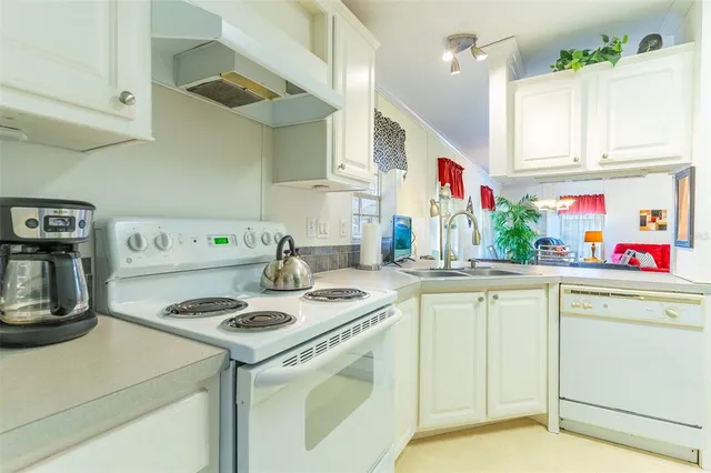 $139,990 | 13 Silversides Street, Lake Wales, FL 33898