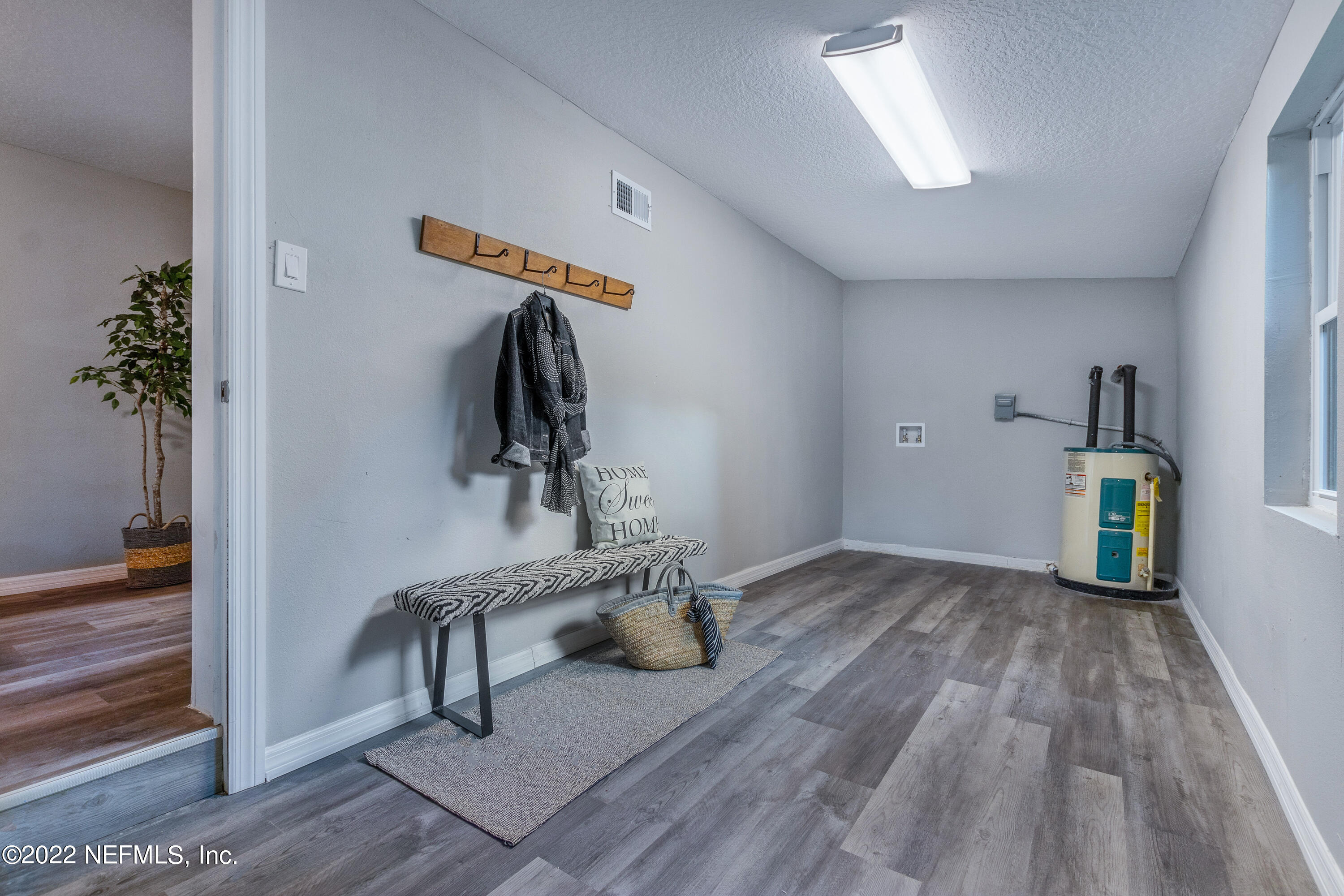 4044 Hunter Circle Jacksonville, FL 32207 - Photo 14 of 20 4044 Hunter Cir-117