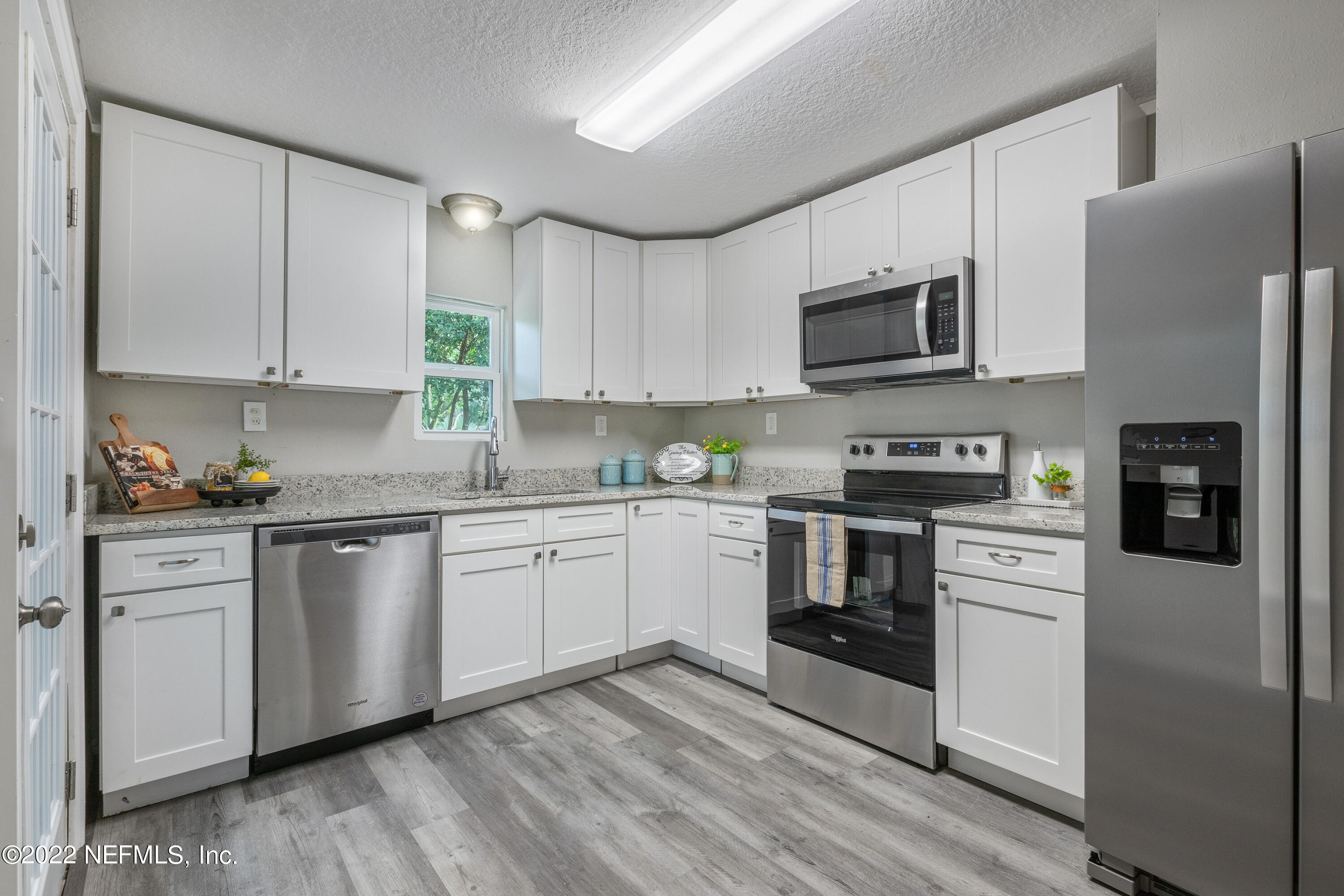 4044 Hunter Circle Jacksonville, FL 32207 - Photo 4 of 20 4044 Hunter Cir-109