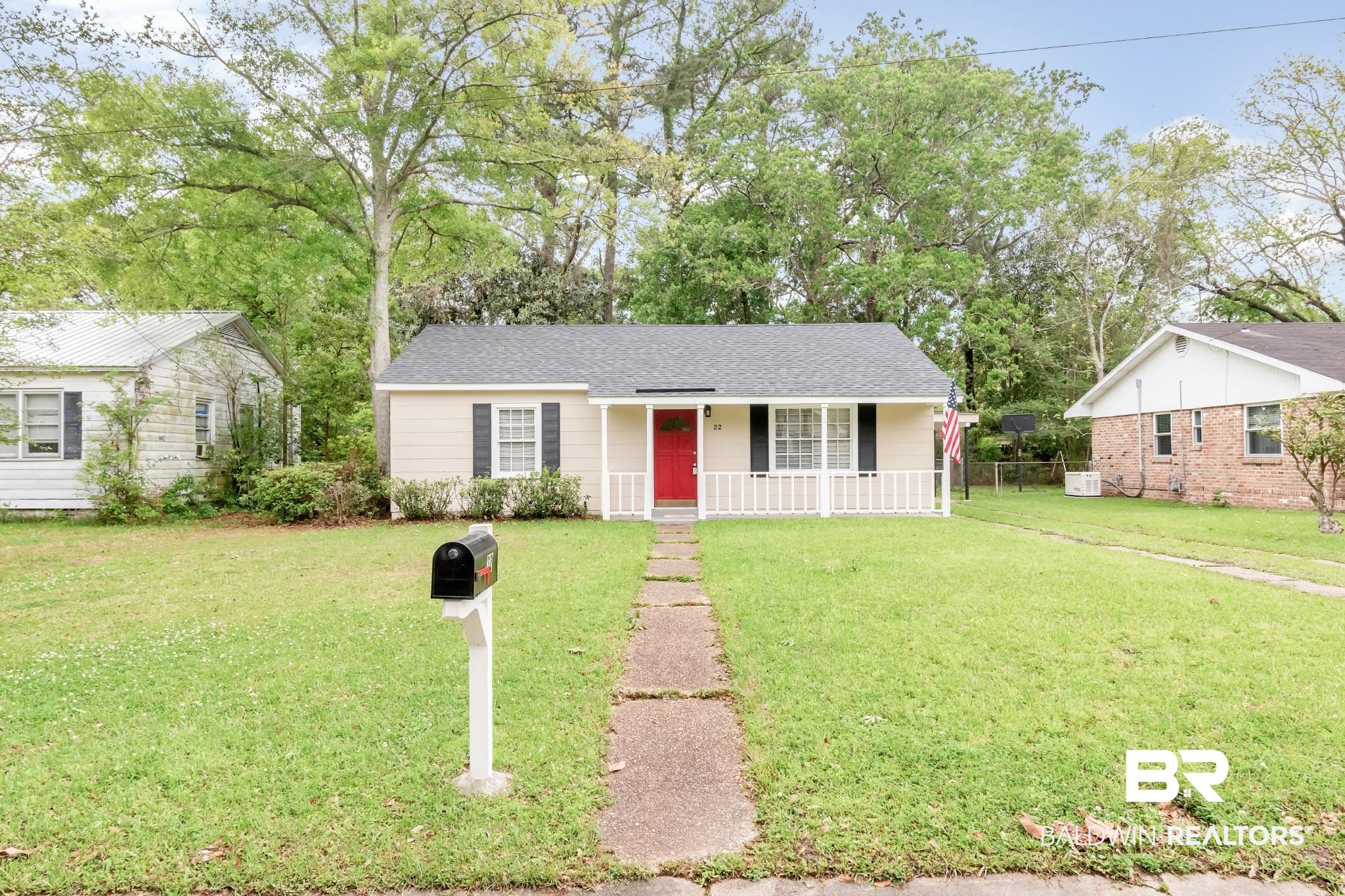 22 West Chadwick Drive Mobile, AL 36606 - Photo 2 of 24