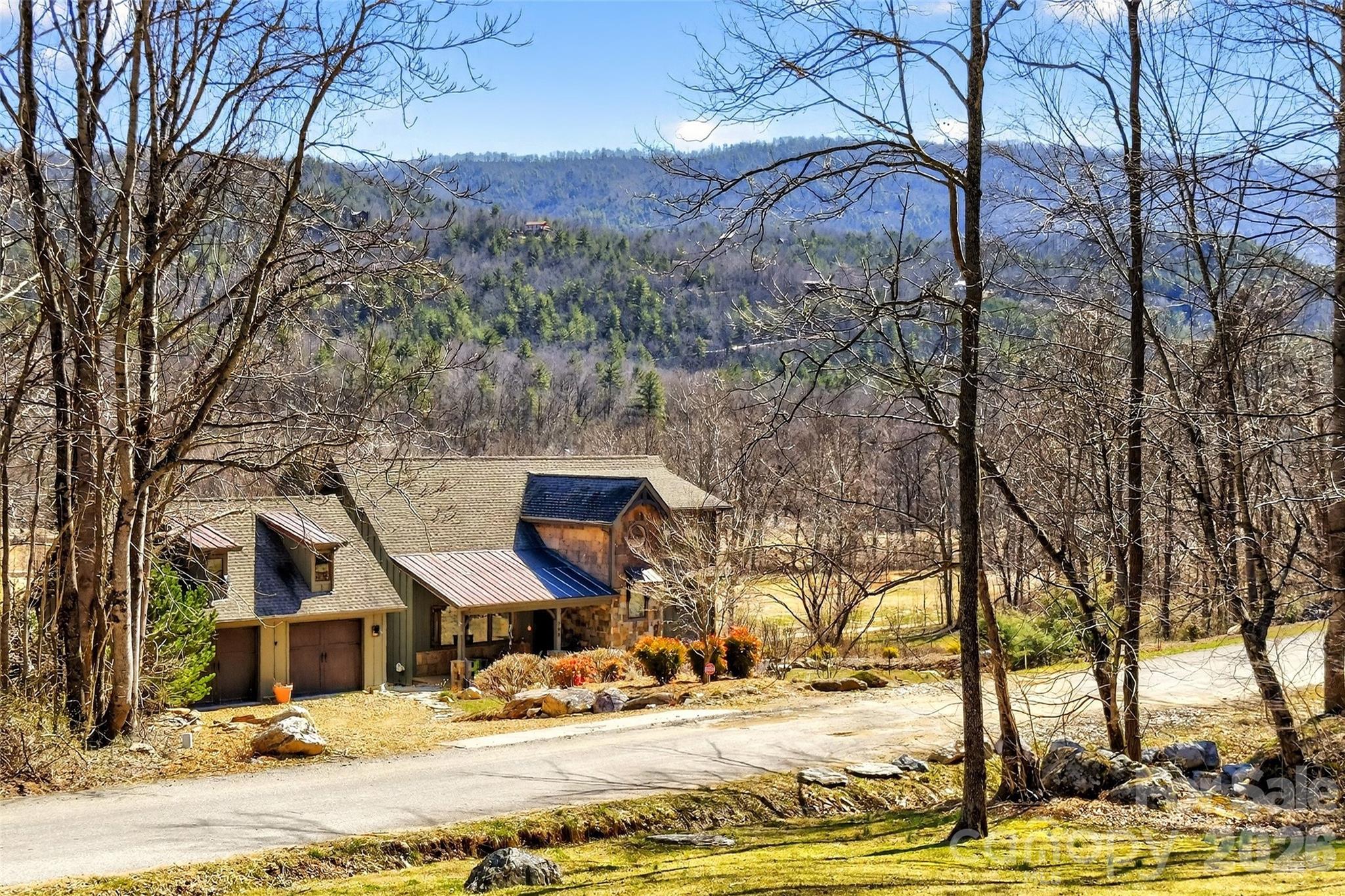 741 Blue Ridge Drive North Marion, NC 28752 - Photo 4 of 40