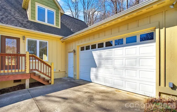 $585,500 | 741 Blue Ridge Drive North, Marion, NC 28752