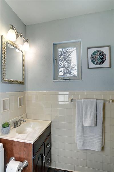 9458 Meadow Road Allison Park, PA 15101 - Photo 5 of 25 Gallery Image 5