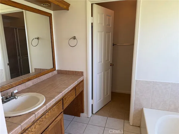 $3,200 | 723 Ford Street, Corona, CA 92879