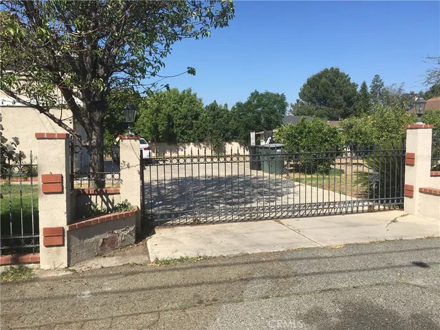 $3,900 | 723 Ford Street, Corona, CA 92879