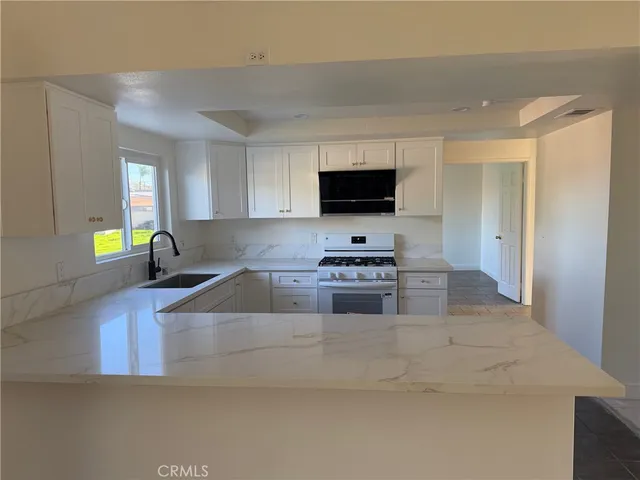 $3,900 | 723 Ford Street, Corona, CA 92879