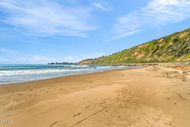 $1,189,000 | 6779 Ojai Avenue, Ventura, CA 93001