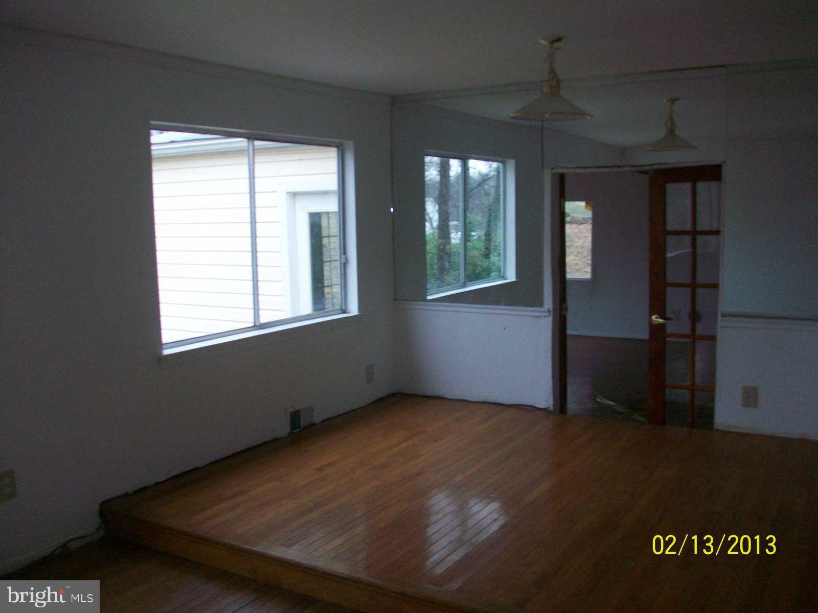 9115 Loughran Road Fort Washington, MD 20744 - Photo 2 of 10 Interior (General)
