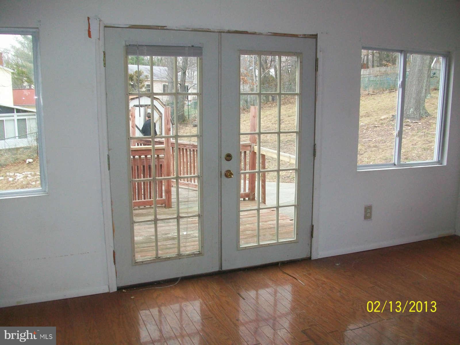 9115 Loughran Road Fort Washington, MD 20744 - Photo 3 of 10 Interior (General)