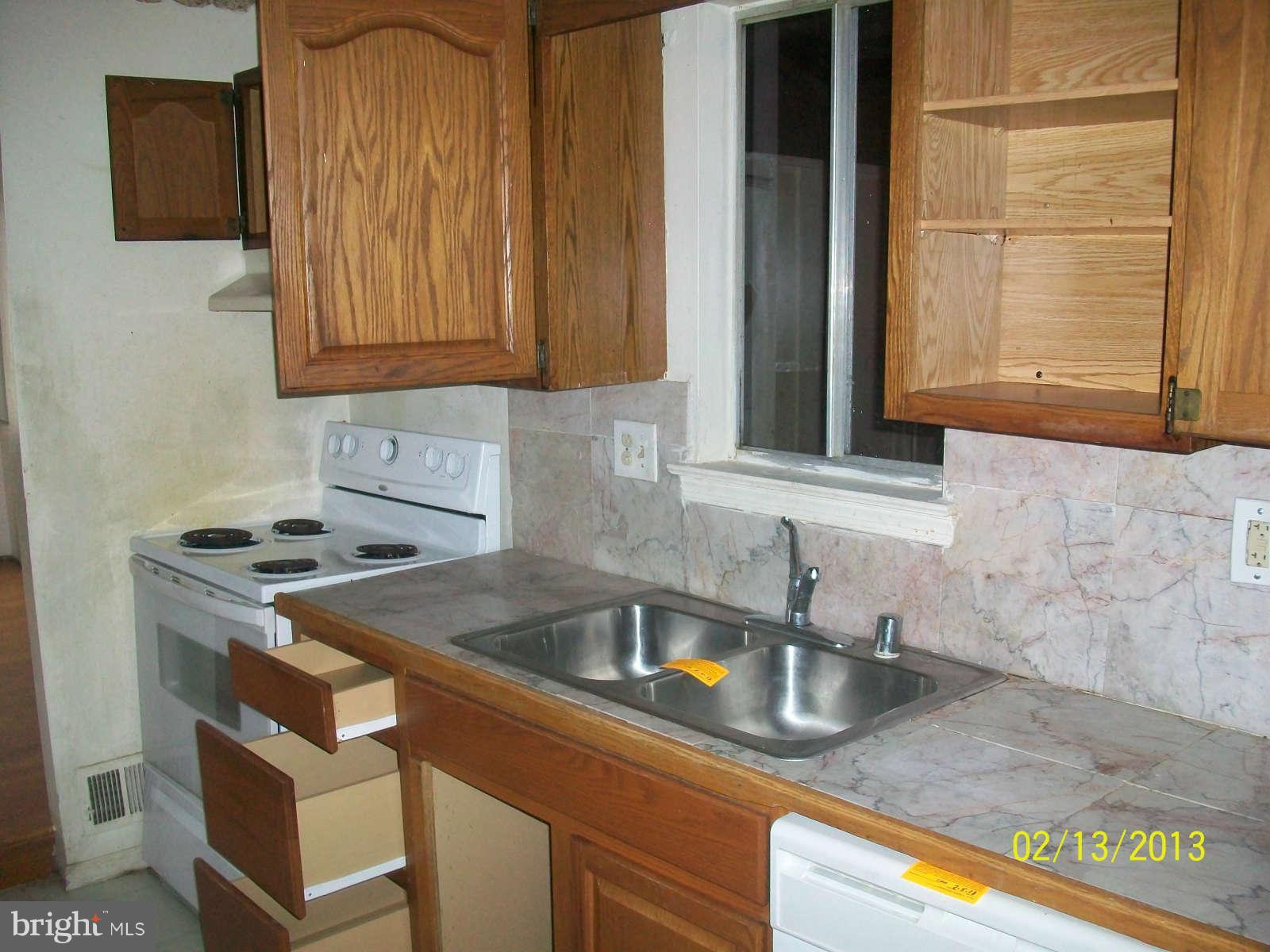 9115 Loughran Road Fort Washington, MD 20744 - Photo 4 of 10 Kitchen