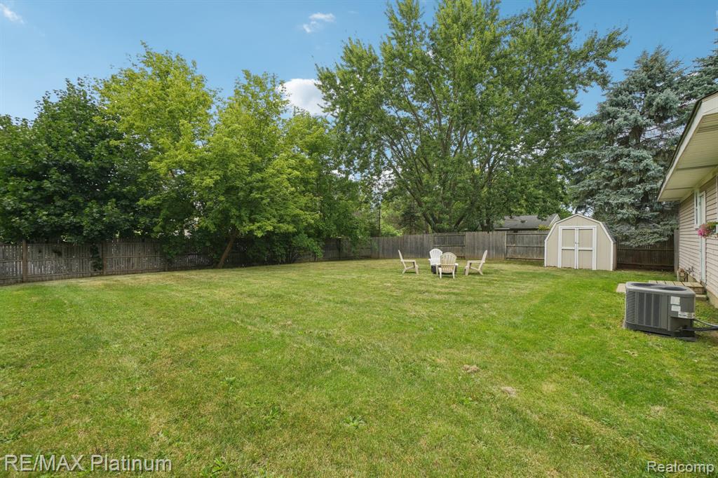 734 South Walnut Street Howell, MI 48843 - Photo 15 of 16 Gallery Image 15