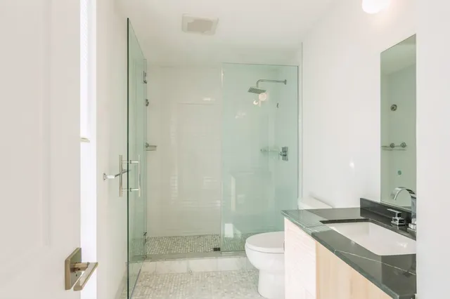 $3,600 | 348 Baldwin Avenue, Unit 209, Jersey City, NJ 07306