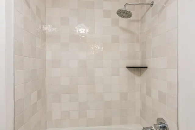 $3,600 | 348 Baldwin Avenue, Unit 209, Jersey City, NJ 07306