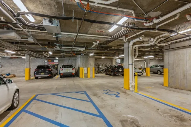 $3,600 | 348 Baldwin Avenue, Unit 209, Jersey City, NJ 07306