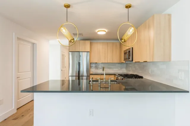 $3,600 | 348 Baldwin Avenue, Unit 209, Jersey City, NJ 07306