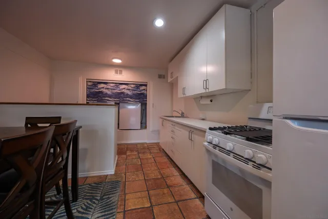 $1,248,000 | 444 Avalon Drive, Vista, CA 92084