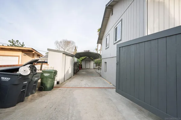 $1,224,000 | 444 Avalon Drive, Vista, CA 92084