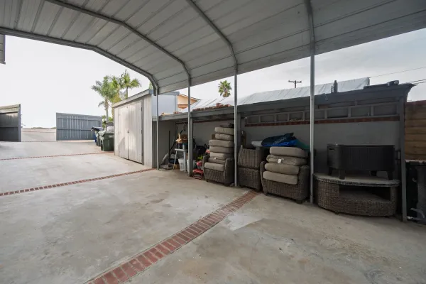 $1,224,000 | 444 Avalon Drive, Vista, CA 92084