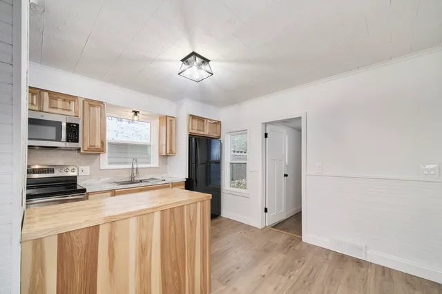 $240,000 | 1211 23rd Street, Manistee, MI 49660