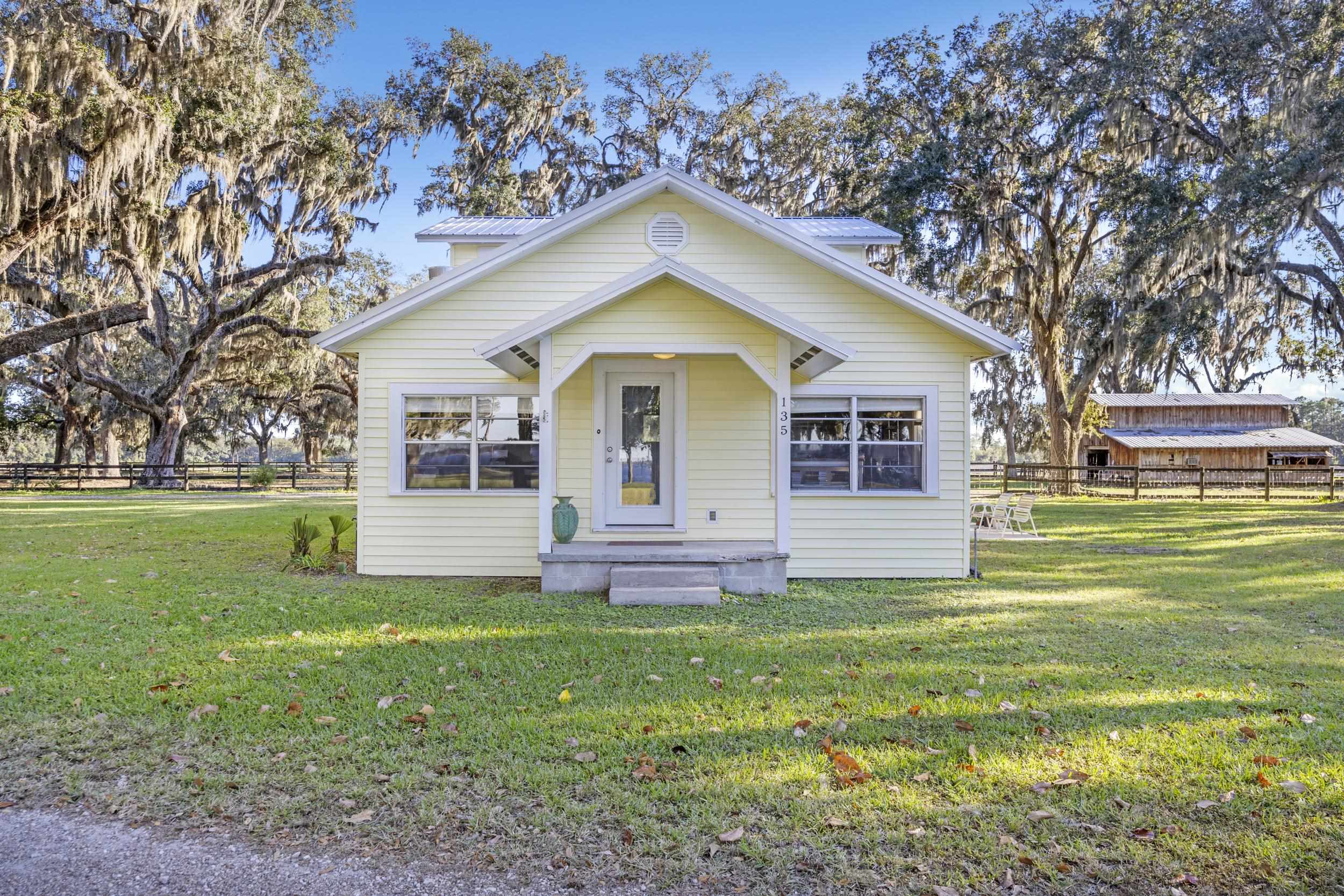 135 Federal Point Road East Palatka, FL 32131 - Photo 3 of 45 Gallery Image 3