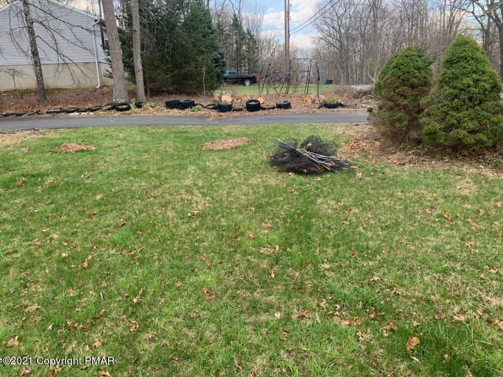 701 Snow Hill Road Cresco, PA 18326 - Photo 23 of 29 Front Yard