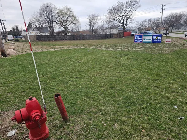 $380,000 | 15 Hill Avenue, Aurora, IL 60505