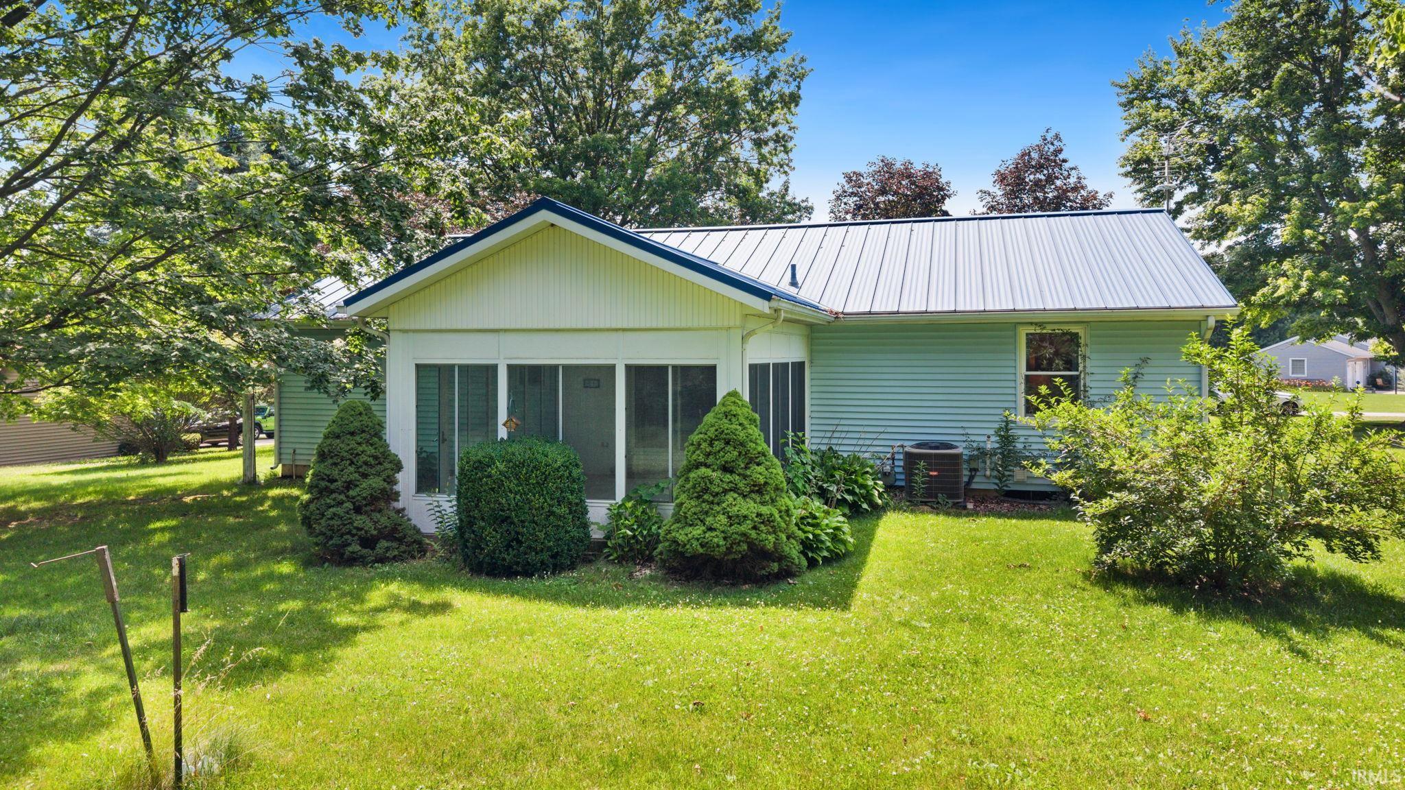 3394 North Old Farm Road Warsaw, IN 46582 - Photo 4 of 21