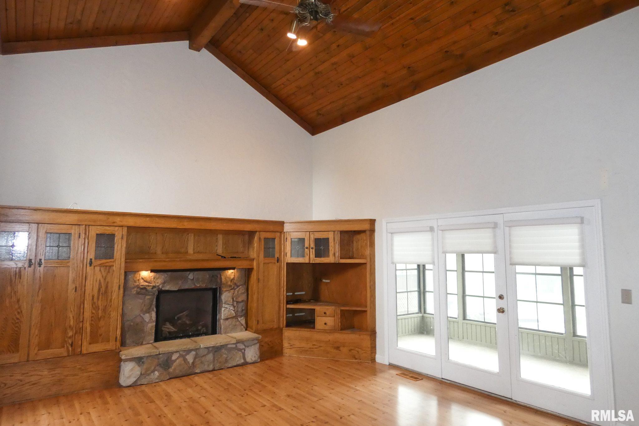 3546 West Chartwell Road Peoria, IL 61614 - Photo 4 of 41 Gallery Image 4