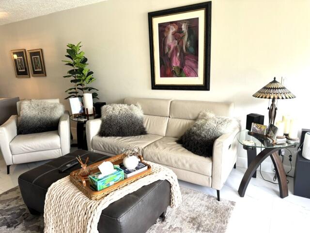21 Royal Palm Way, Unit 2020 Boca Raton, FL 33432 - Photo 18 of 93 IMG_1123
