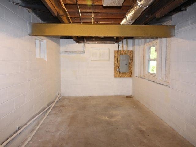 66 Goodhue Road Derry, NH 03038 - Photo 10 of 11