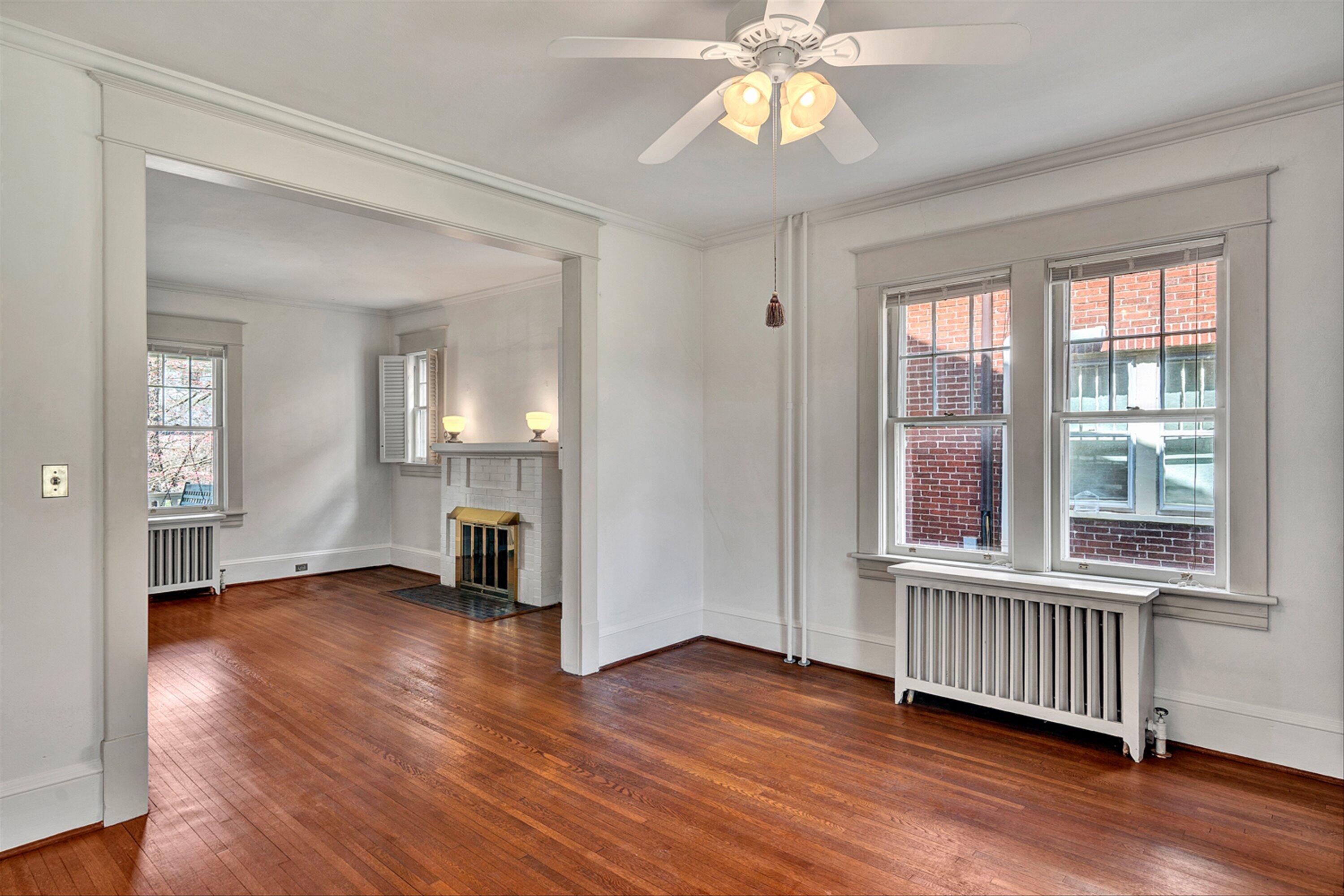 1850 Arlington Road Southwest Roanoke, VA 24015 - Photo 6 of 32 06-DSC2465