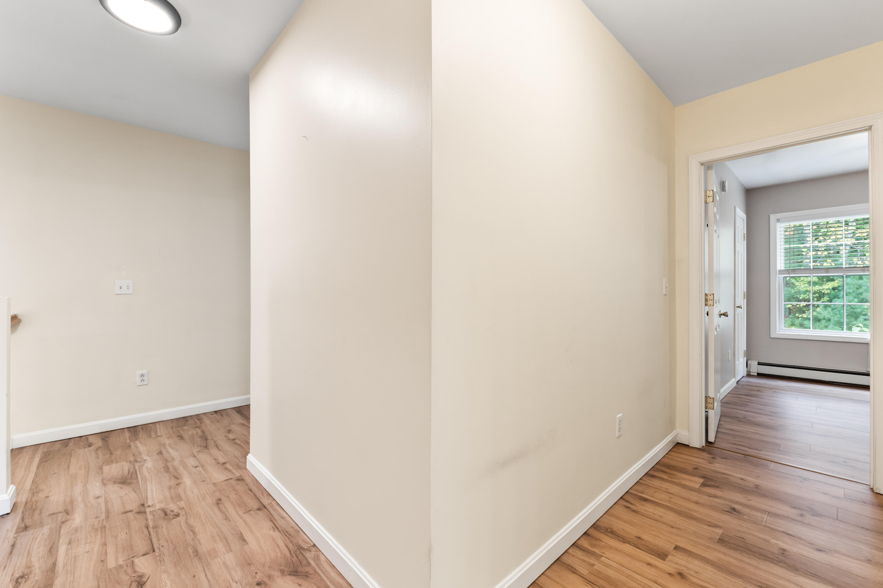 29 Ledges Court, Unit 29 Lewiston, ME 04240 - Photo 14 of 32 29 Ledges Ct_121