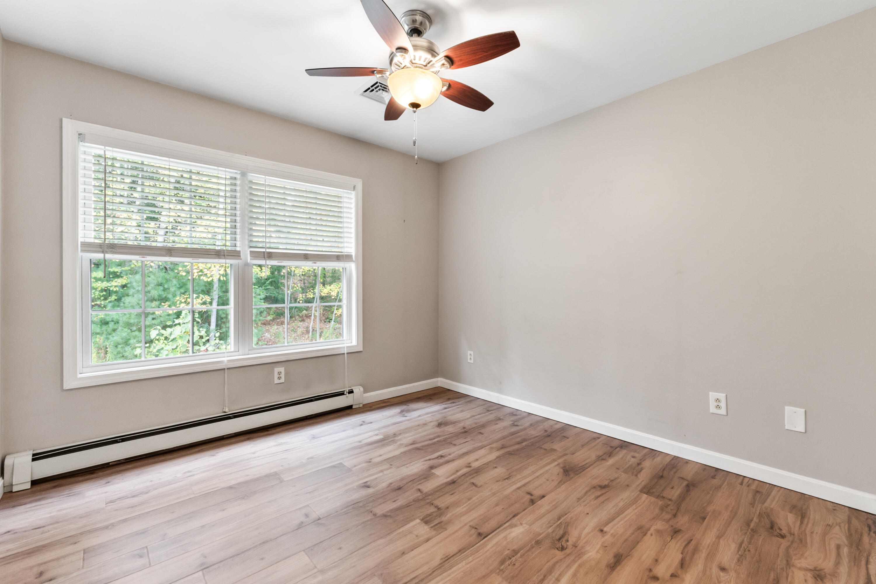 29 Ledges Court, Unit 29 Lewiston, ME 04240 - Photo 19 of 32 29 Ledges Ct_126